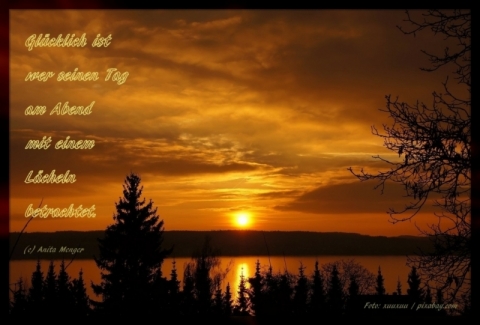 Spruch: Glücklich ist ... (c) Anita Menger / Motiv: Sonnenuntergang